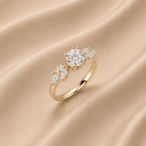 Anillo de compromiso de lujo de oro amarillo con 2 CTW de moissanita de corte redondo y diseño floral para mujer - Product Image 4