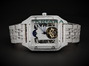 Montre de luxe en acier inoxydable Mossinate avec diamants, élégante et confortable pour les personnes actives - Product Image 1