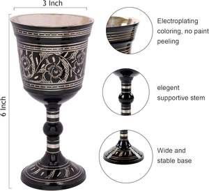 Copa de Vino de Latón Hecha a Mano con Patrón en Relieve, Ecológica y Personalizable, para Viajes y Eventos - Product Image 2