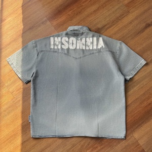 เสื้อเชิ้ตทรงบ็อกซี่ติดกระดุมผ้าฝ้าย 100% สำหรับผู้ชายและผู้หญิง ผลิตโดยโรงงานผลิตเสื้อผ้าเวียดนาม OEM ODM ในเวียดนาม - Product Image 4