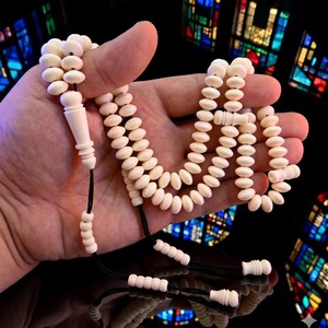 Tasbih y Misbaha Shadhili de 100 cuentas de hueso ecológicas hechas a mano, cuentas de oración modernas - Product Image 6