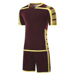 Conjunto de Uniforme de Fútbol Sublimado Personalizado, Transpirable y de Secado Rápido, Camiseta y Pantalones Cortos, Venta al Por Mayor OEM para Equipos Masculinos y Juveniles - Product Image 4