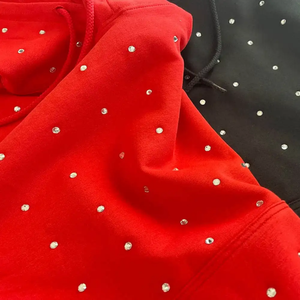 เสื้อฮู้ดคริสตัลประดับเพชร สตรีทแวร์ ทรงโอเวอร์ไซส์ รับผลิตตามแบบ (OEM) พร้อมปักโลโก้ เสื้อฮู้ดผู้ชาย ประดับเพชรทั่วตัว ดีไซน์ใหม่ คุณภาพสูง - Product Image 4