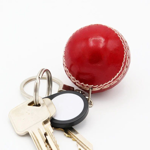 Porte-clés en cuir vintage léger et durable de haute qualité, avec logo personnalisé, couleur et taille au choix - Le cadeau idéal pour les amateurs de cricket - Product Image 3