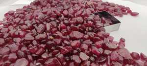 พลอยทับทิมดิบคุณภาพสูง เติมด้วยแก้วธรรมชาติ |   สีชมพู |   ความเงางามที่ยอดเยี่ยม |   เอฟเฟกต์ดาว |   การเจียรหลังคาเพชร |   ทำเอง - Product Image 6