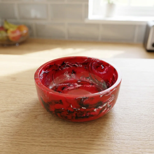 Bol de service artisanal en résine – Plat à salade coloré fait main avec effet marbre pour les fêtes, les dîners à domicile et les buffets - Product Image 5