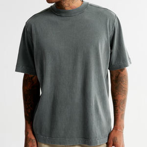 T-shirt streetwear personnalisé pour homme, coton épais avec col côtelé - Idéal pour les commandes personnalisées en gros - Product Image 4