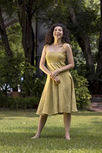 Vestido Midi Boho de Algodón y Lino Color Oliva para Mujer, Top Fruncido sin Mangas, Corte en A, Vestido Casual de Verano - Product Image 3