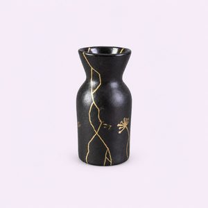 Jarrón de Cerámica y Porcelana Mini Flow Wabi-Sabi Negro sobre Negro para Mesa - Product Image 1