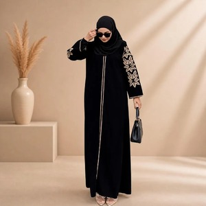 Abaya longue à manches longues pour femme, confortable et la plus vendue, idéale pour le quotidien, la prière, les voyages et les événements – En promotion - Product Image 1