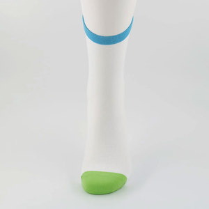 Chaussettes de sport pour hommes, de qualité supérieure, personnalisées, longues, légères, à séchage rapide, en différentes couleurs, qualité supérieure - Product Image 3