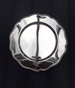 Luxury Round Metal <b>Decorative</b> Serving Tray with Scalloped Edge for Wedding Dining Table Home <b>Restaurant</b> <b>Decor</b> - Product Image 4