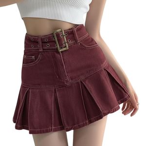 กระโปรงยีนส์สีแดงมารูนเอวสูงทรงมินิสั้นแบบจีบ ดีไซน์สั่งทำแฟชั่นสไตล์ Y2K ความยาวระดับเข่าสำหรับผู้หญิง - Product Image 1