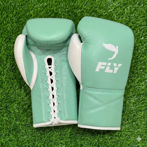 Nouvel ensemble de sparring de kickboxing super confortable en cuir véritable avec gants d'entraînement et protège-tête de protection professionnelle - Product Image 5