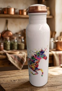 Bouteilles d'eau écologiques en cuivre pur, motifs abstraits en spirale dorés en relief, design ayurvédique élégant pour la santé et le bien-être - Product Image 6