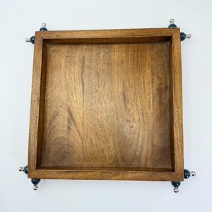Plateau en bois d'acacia au design moderne avec poignée perlée, plateau à fruits irrégulier pour la maison, le restaurant, l'hôtel, le service de thé et de repas - Product Image 4