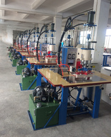 Machine de soudage haute fréquence hydraulique à double tête pour empeignes de chaussures, semelles intérieures, EVA, TPU, et gaufrage de badges et patchs – Soudeuse HF/RF