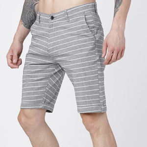 Pantalones cortos informales estampados para hombre, mezcla de algodón, corte ajustado, pantalones cortos de verano con estampado de hojas, ropa informal ligera y elegante para verano - Product Image 3