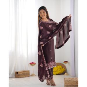 Conjunto de ropa de fiesta elegante y elegante para mujer de diseñador con parte superior inferior y Dupatta con trabajo de bordado pesado - Product Image 6