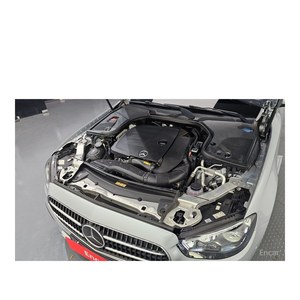 Mercedes-Benz Clase E E350 4MATIC Avantgarde, Modelo de Julio de 2022, 30,498 km, Caja de Cambios Automática, Asientos de Cuero, Cámara Trasera, Volante a la Izquierda - Product Image 6