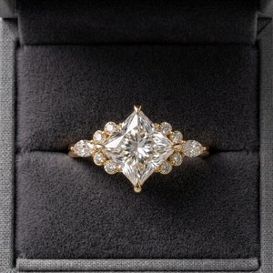 Anillo de halo con diamantes cultivados en laboratorio de corte princesa de 1 quilate, oro sólido de 14 quilates, joyería fina, regalo perfecto para boda, compromiso o fiesta para tu pareja. - Product Image 3