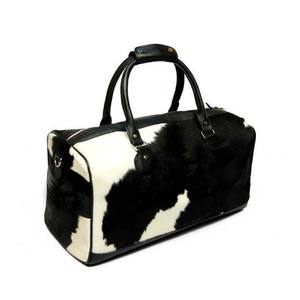 Bolsa de Viaje de Cuero Genuino de Alta Calidad con Cierre, Directo de Fábrica, Pequeña, para Gimnasio, Fin de Semana o Viajes Cortos - Product Image 4