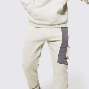 Ensemble de survêtement unisexe personnalisé pour l'hiver, veste d'entraînement respirante et pantalon de jogging, logo personnalisé, grande taille, design tendance pour les vêtements de sport pour hommes - Product Image 4