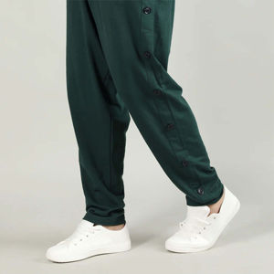 Pantalones de chándal acampanados para hombre, personalizados, con lavado ácido intenso, efecto apilado, estampado gráfico, desgastado por el sol y con borde sin rematar, al por mayor - Product Image 4