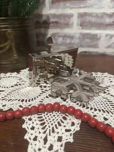 Heavy Base Metal Christmas <b>Stocking</b> <b>Holder</b> Non Slip Mantel Hook Xmas Decor feltsocks - Product Image 4