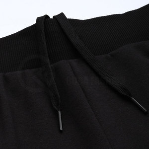 Material suave y transpirable, diseño flexible para movimiento, chándal deportivo para hombre, adecuado para entrenamiento y fitness. - Product Image 5