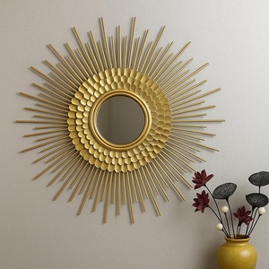 Espejo de Pared Rústico Hecho a Mano con Diseño de Flor Metálica Dorada, Espejo Decorativo Redondo para Decoración del Hogar y Hoteles, Suministro al por Mayor - Product Image 1