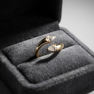 Anillo Abierto de Compromiso con Diamante Romántico Cultivado en Laboratorio, Corte Pera, Unisex, Oro Sólido de 18K, Regalo para Amantes, Ideal para Fiestas y Ocasiones Especiales - Product Image 4