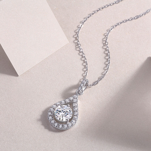 Collier ras du cou de luxe plaqué or 18 carats avec diamant de laboratoire taille brillant rond, certifié IGI, pendentif de mariage - Product Image 4