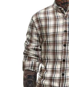Chemise en coton à carreaux blancs et bruns pour homme, manches longues, boutonnée, décontractée, coupe ajustée, fabrication OEM sur mesure. - Product Image 3