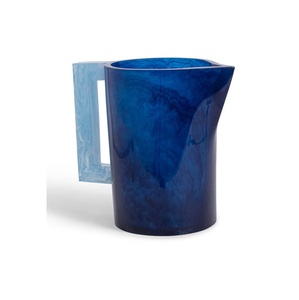 Carafe en résine haut de gamme, faite à la main, écologique, sans BPA, compatible micro-ondes, pour une touche contemporaine à la maison, élégante pour la cuisine et la salle à manger - Product Image 3