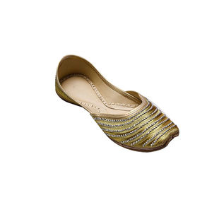 Sandalias Étnicas Tradicionales Hechas a Mano para Mujer, Khussa, Mojari, Jutti Punjabi, Zapatos Negros con Estampado Blanco para Boda - Product Image 2