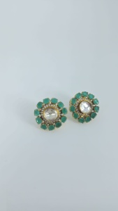 Pendientes de Moda Premium con Baño de Rodio, Piedra Verde y Diseño Kundan, Joyería de Lujo para Mujer - Product Image 5
