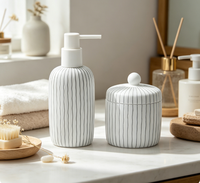 Ensemble d'accessoires de salle de bain en céramique personnalisable, moderne et simple, kit de décoration de salle de bain en céramique personnalisé pour la maison et l'hôtel