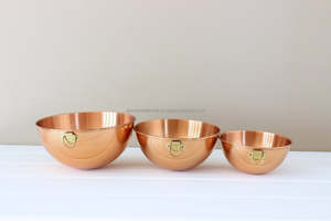 Juego de 4 Elegantes Tazones para Servir de Cobre en Metal de Primera Calidad, Ideales para Restaurantes de Alta Gama y Comedores de Hoteles de Lujo - Product Image 5