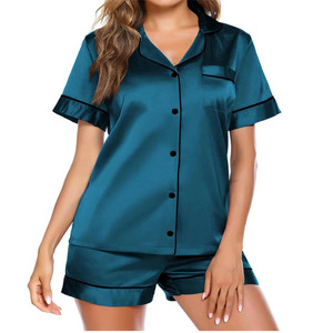 Conjunto de Pijama de Satén Negro para Mujer, Manga Corta, con Ribete Blanco, Botones al Frente, Ropa de Dormir Elegante para Verano - Product Image 4