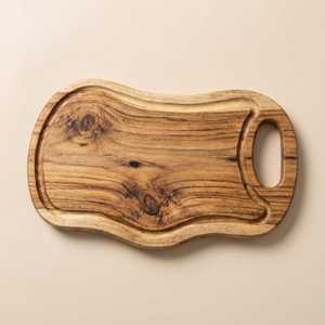 Planche à découper en bois massif naturel de qualité supérieure avec rainure pour les jus et poignée latérale, épaisse et robuste, à prix avantageux - Product Image 1