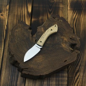 Couteau à dépecer à lame fixe en acier 12c27 personnalisé, manche en bois de frêne, ODM OEM, lame pleine longueur, pour bushcraft, camping, utilitaire, avec étui en cuir - Product Image 4