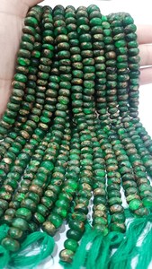 Perles rondes en turquoise cuivrée verte naturelle, simples, 8 pouces de long - Product Image 3