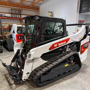 Achetez la puissante chargeuse compacte sur chenilles Bobcat T64 conçue pour une performance maximale sur le sable boueux, le gravier et les terrains inégaux - Product Image 3