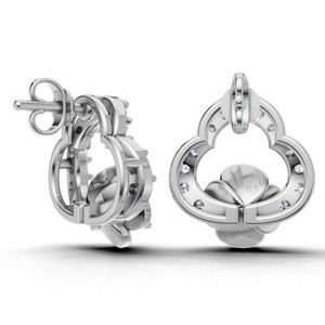 Boucles d'oreilles en or 18 carats pour femmes avec saphir bleu central, taille brillant rond, style halo classique, bijoux de mariage - Product Image 3