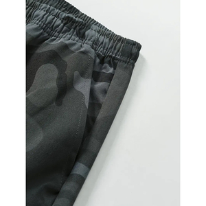 Pantalon de jogging cargo pour homme en molleton épais, coupe ample, multi-poches, streetwear, coton, avec logo personnalisé, camo - Product Image 3