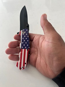 มีดพับอเนกประสงค์แบบตรง ด้ามจับลายธงชาติอเมริกัน สำหรับเอาตัวรอดในสถานการณ์ฉุกเฉิน ใบมีดสแตนเลสสีดำ คุณภาพอุตสาหกรรม รับผลิตตามแบบ OEM - Product Image 2