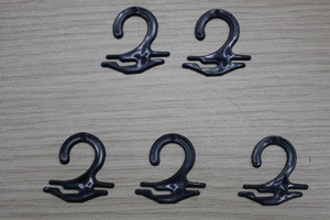 ไม้แขวนเสื้อพลาสติกทนทานสำหรับร้านค้าผู้ผลิตจากเวียดนาม - Product Image 4