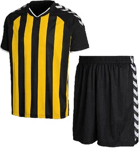 Manga corta Sublimación Rayas Uniformes de fútbol Conjunto de equipo hecho de material de poliéster duradero - Product Image 1