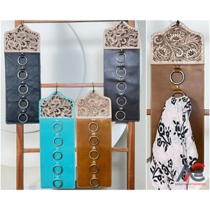 Soporte para Paños de Cuero Vacuno Hecho a Mano con Diseño Floral y Anillos Metálicos Resistentes para Decoración del Hogar, Granero y Estilo Western - Product Image 1